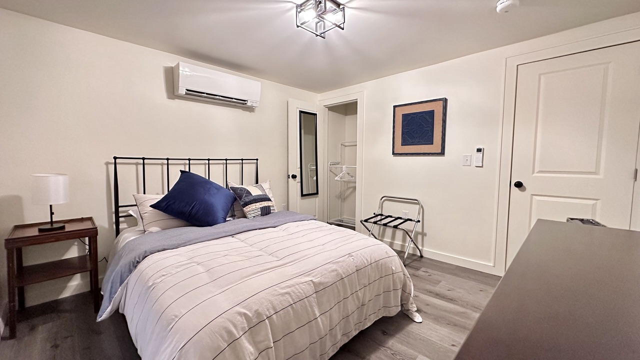 Photo of Bedroom in Utica