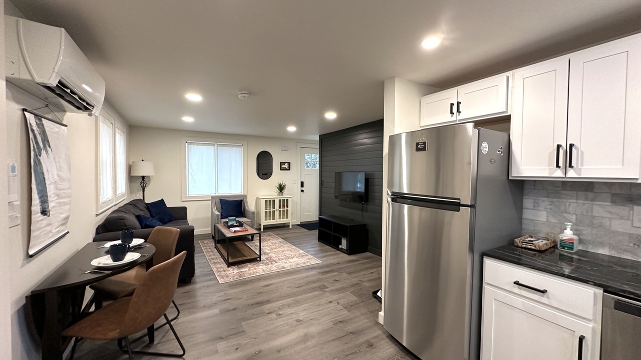 Photo of Livingroom in Utica