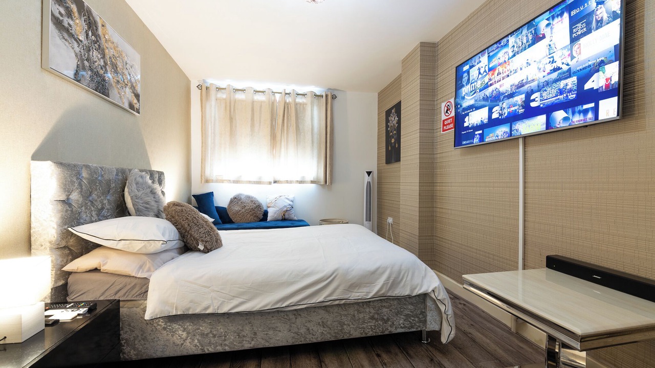 Photo of Bedroom in Rusholme