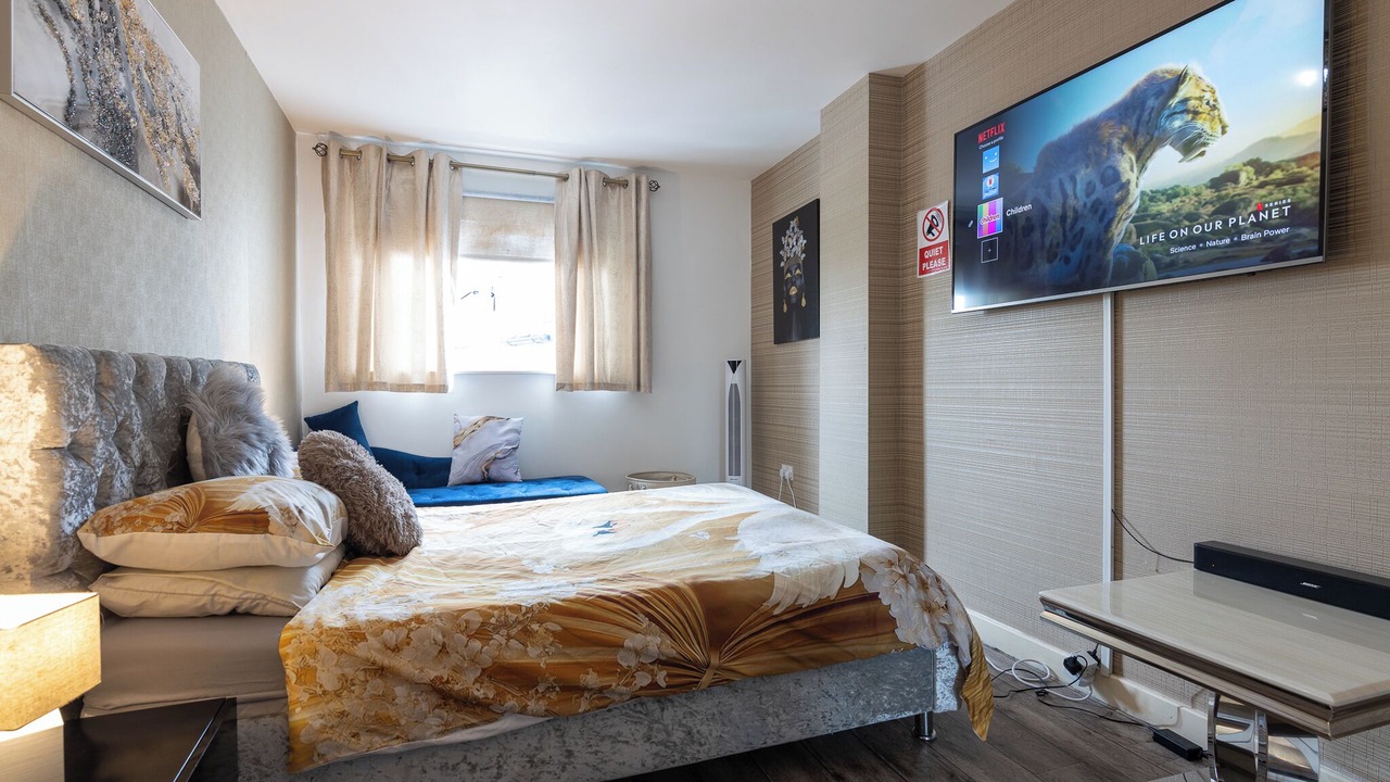 Photo of Bedroom in Rusholme