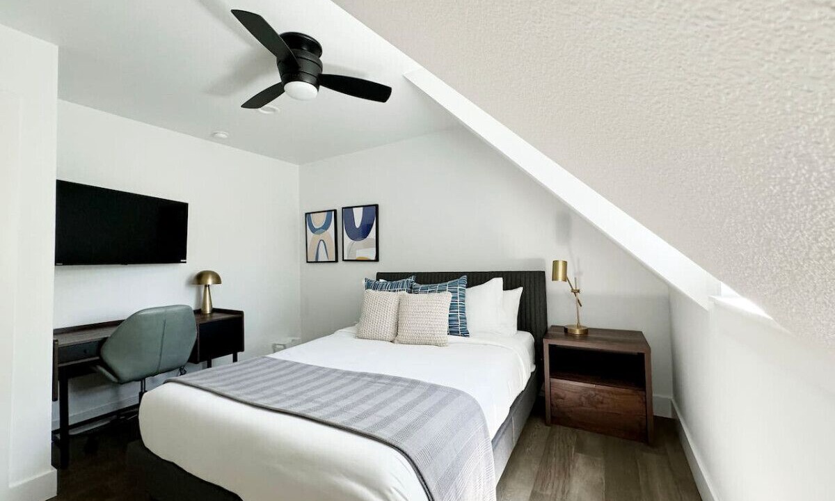 Photo of Bedroom in North University