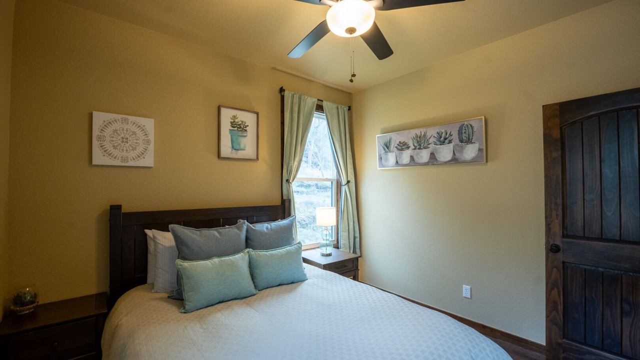 Photo of Bedroom in Eureka Springs