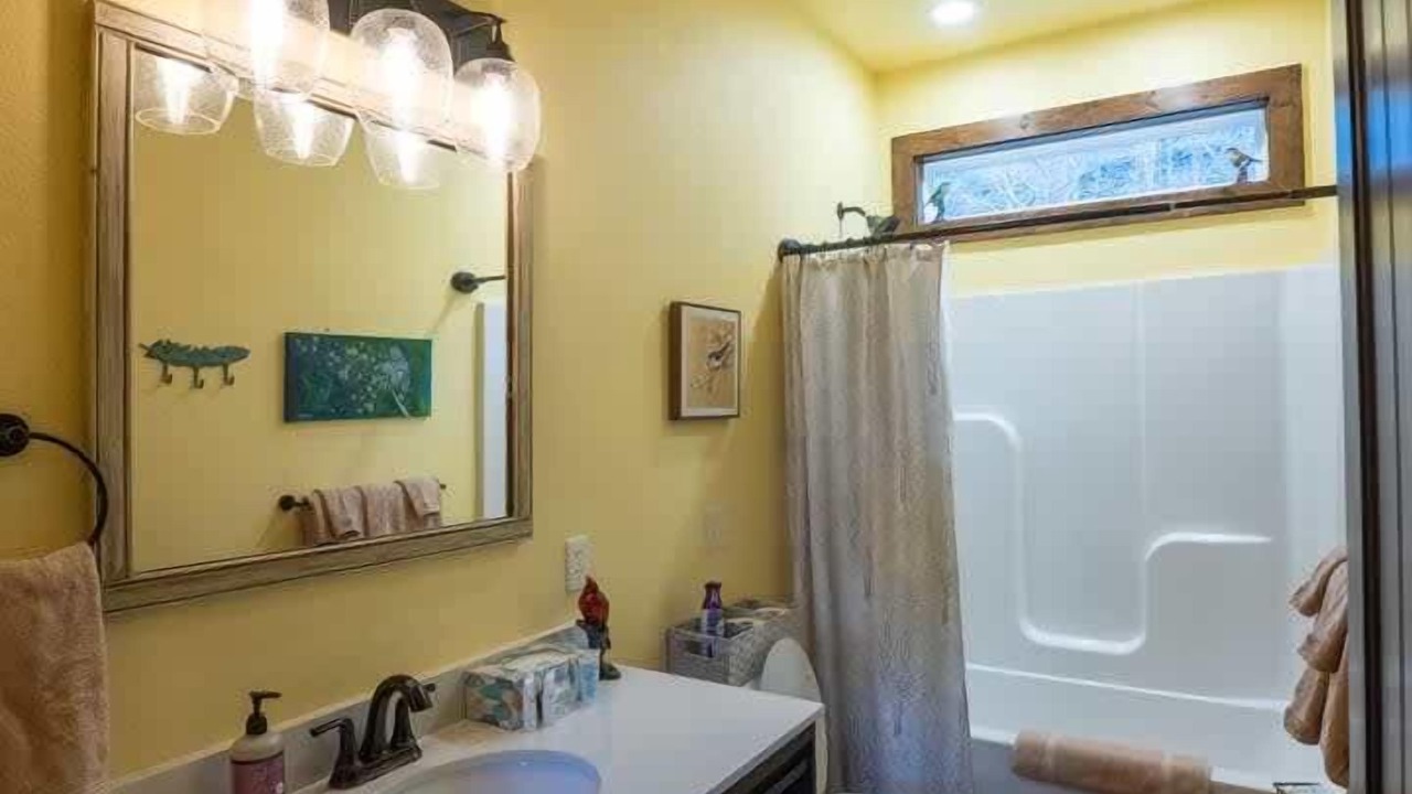 Photo of Bathroom in Eureka Springs