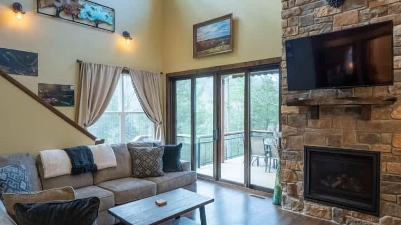 Photo of Livingroom in Eureka Springs