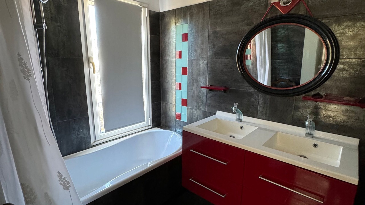Photo of Bathroom in Laroque-des-Alberes