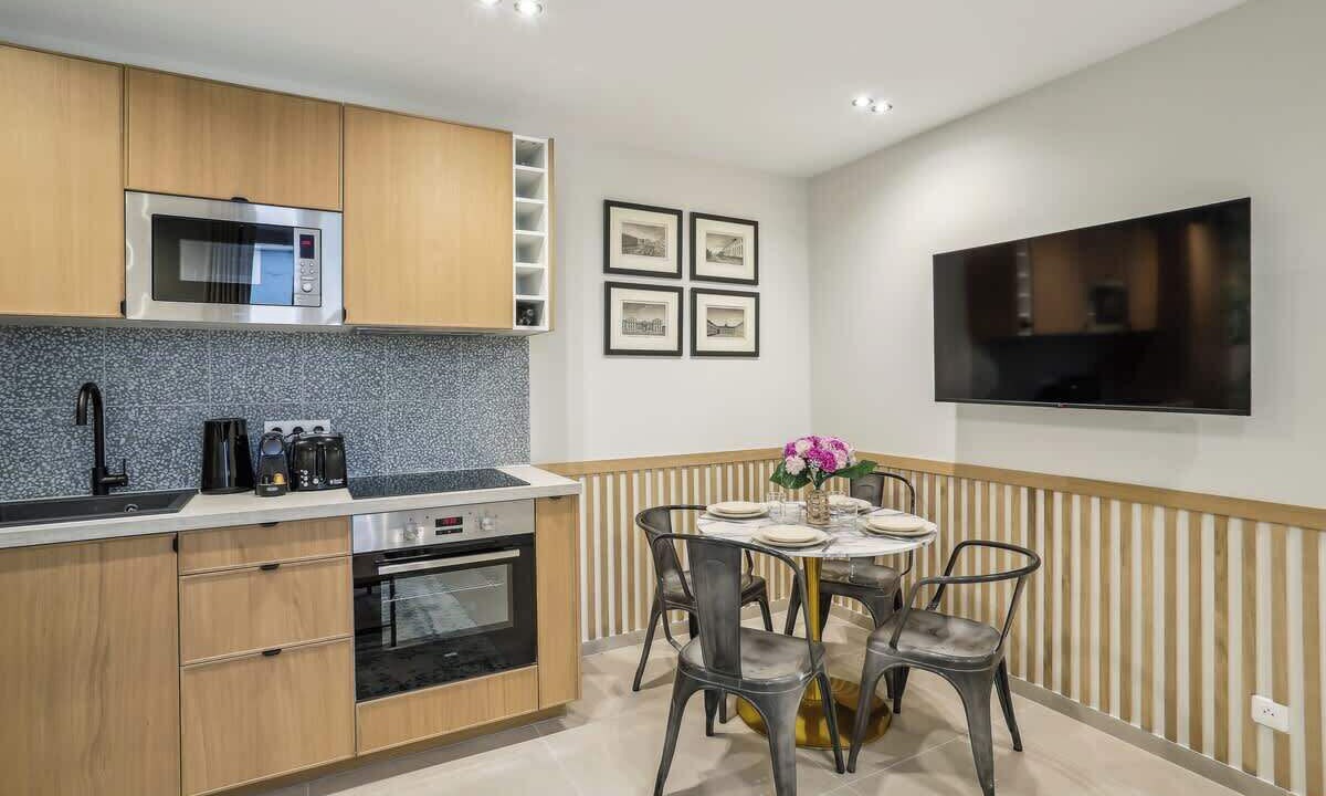Photo of Kitchen in Arts-et-Metiers
