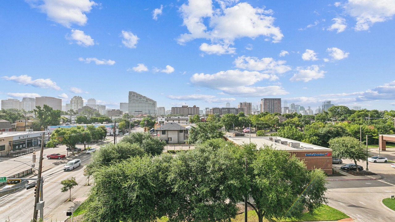 Photo of Outdoor in Oak Lawn