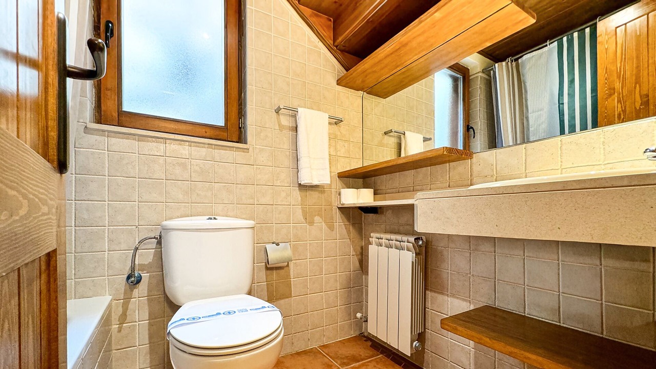 Photo of Bathroom in Llivia