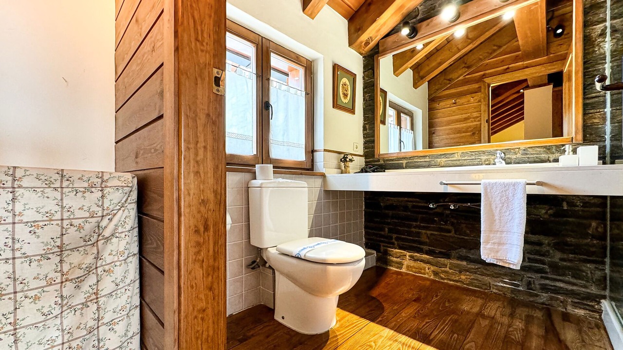 Photo of Bathroom in Llivia