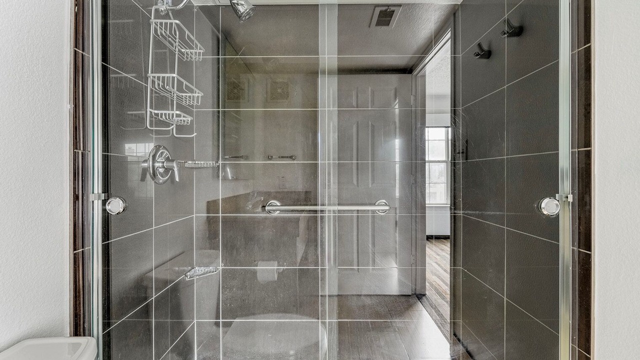 Photo of Bathroom in Gateway