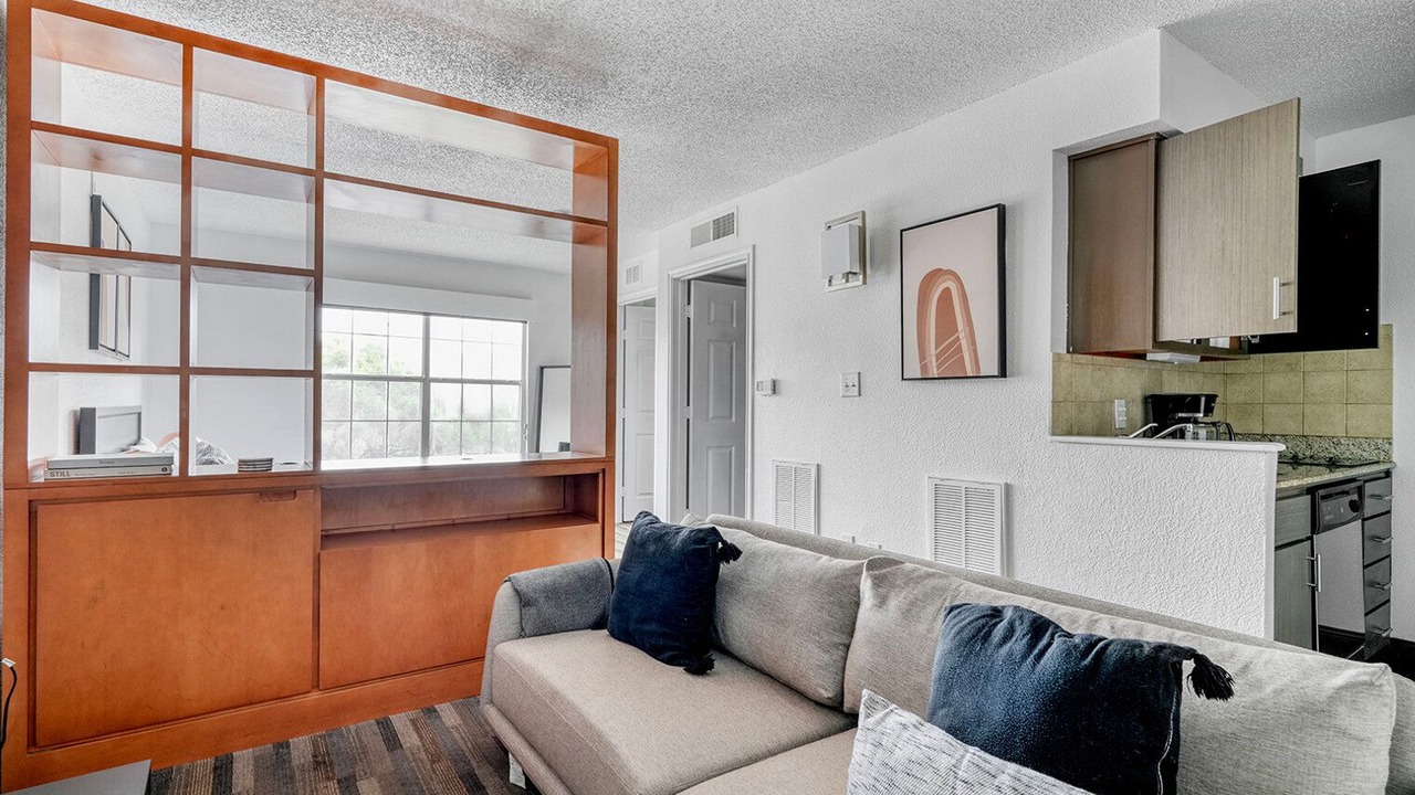 Photo of Livingroom in Gateway