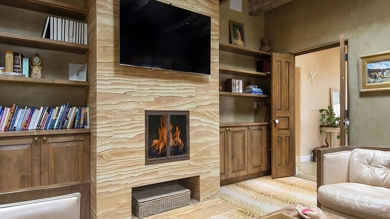 Photo of Livingroom in Historic Eastside
