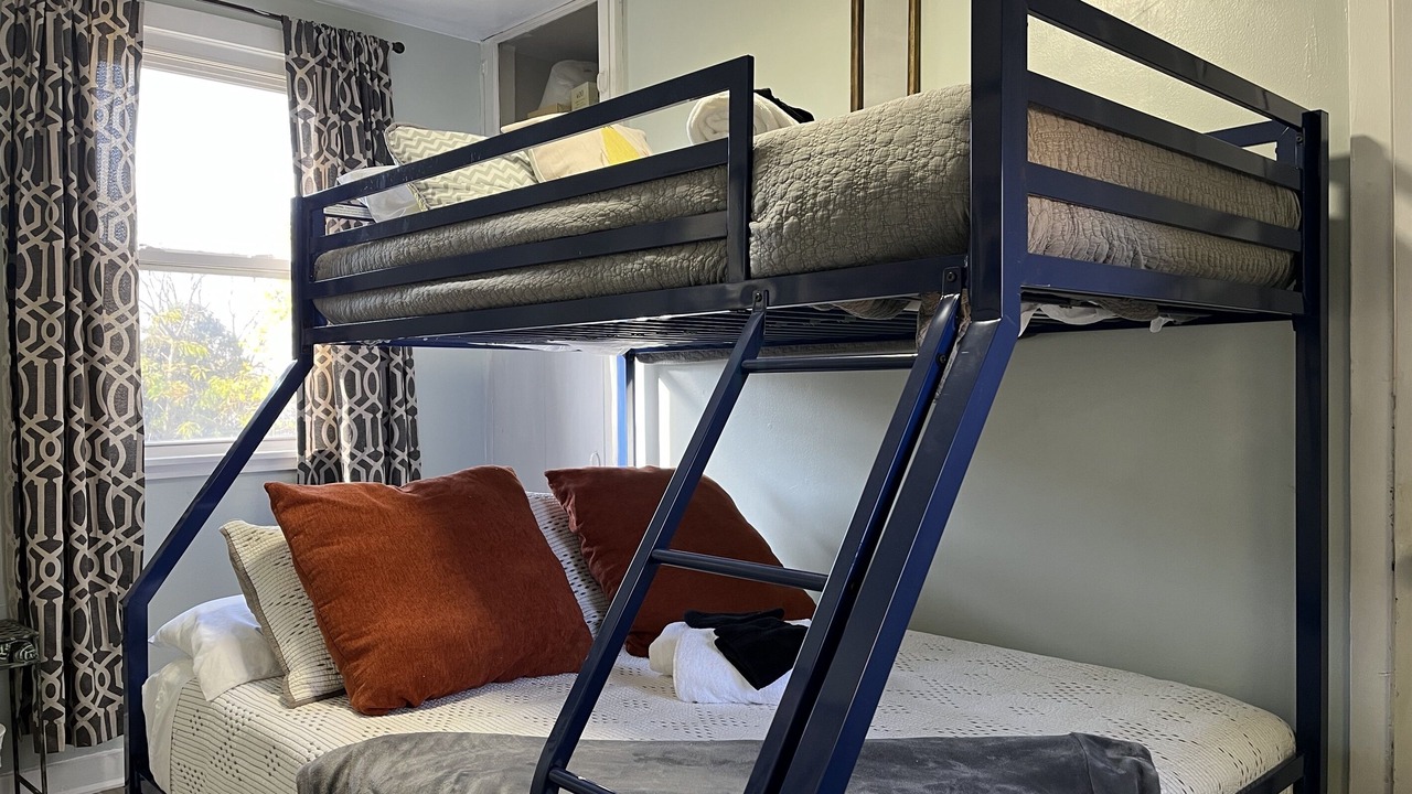 Photo of Bedroom in Old North Columbus