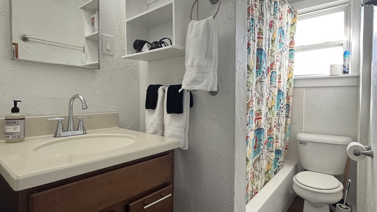 Photo of Bathroom in Old North Columbus