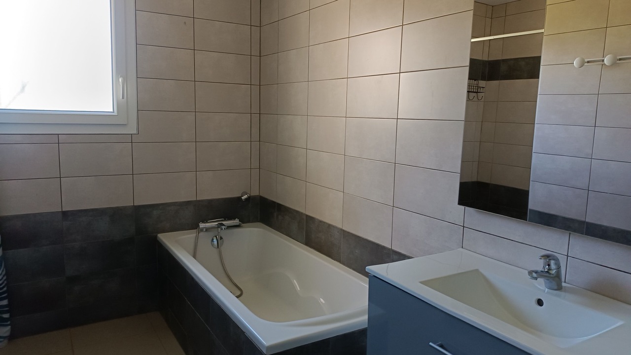 Photo of Bathroom in Villebramar