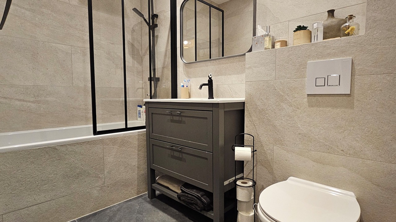 Photo of Bathroom in Saint-Arnoult