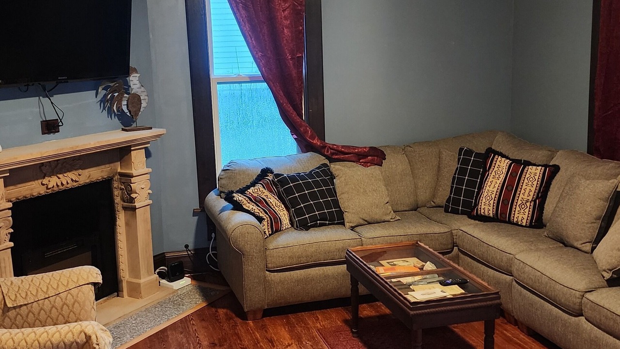 Photo of Livingroom in Perry