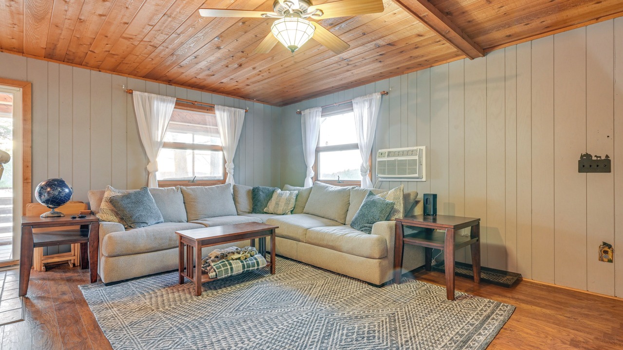 Photo of Livingroom in Lake