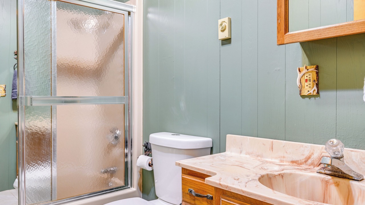 Photo of Bathroom in Lake