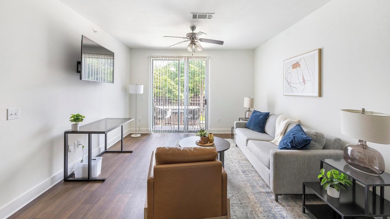 Photo of Livingroom in Irving