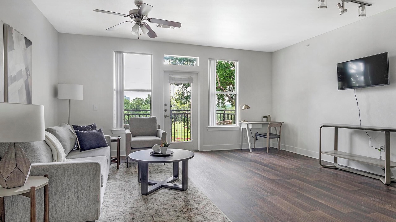Photo of Livingroom in Irving