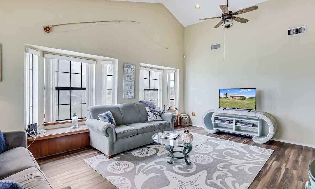 Photo of Livingroom in Aransas Pass