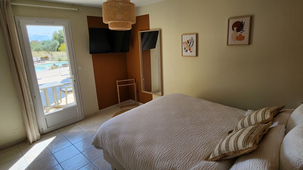 Photo of Bedroom in La Garde-Adhemar