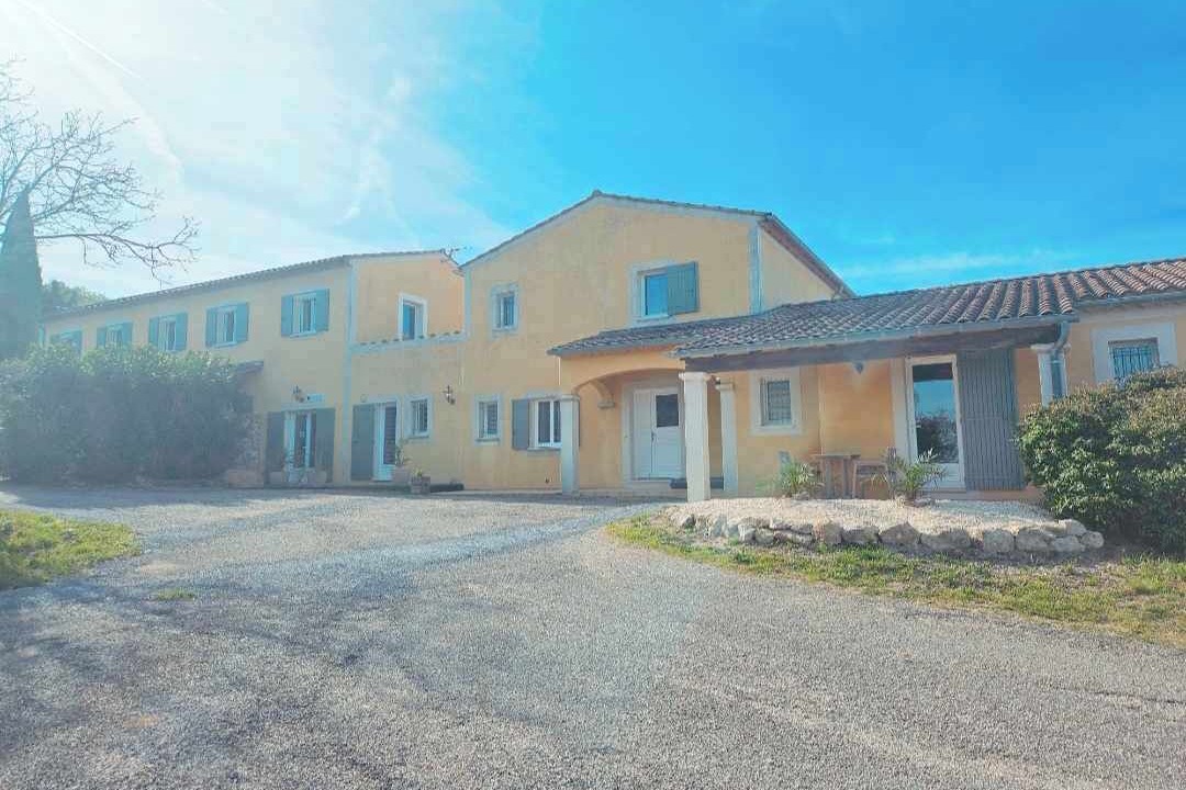 Photo of Outdoor in La Garde-Adhemar