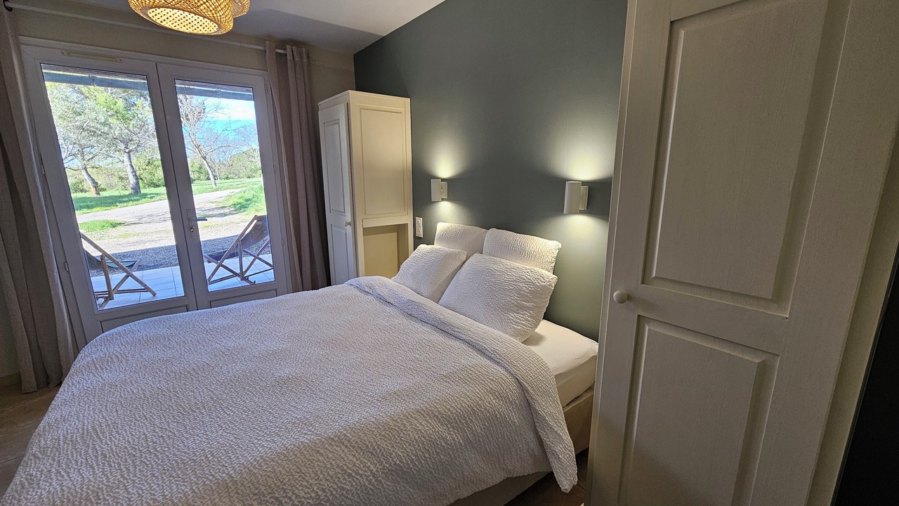 Photo of Bedroom in La Garde-Adhemar