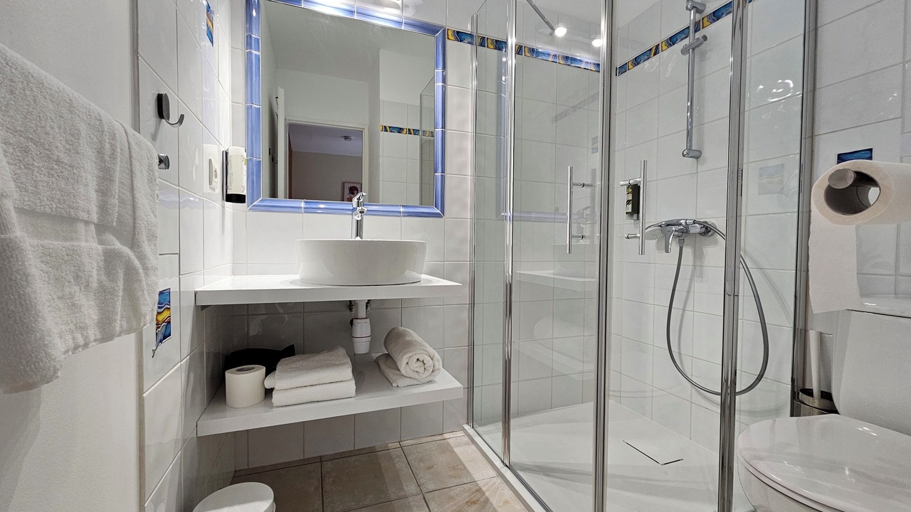 Photo of Bathroom in La Garde-Adhemar