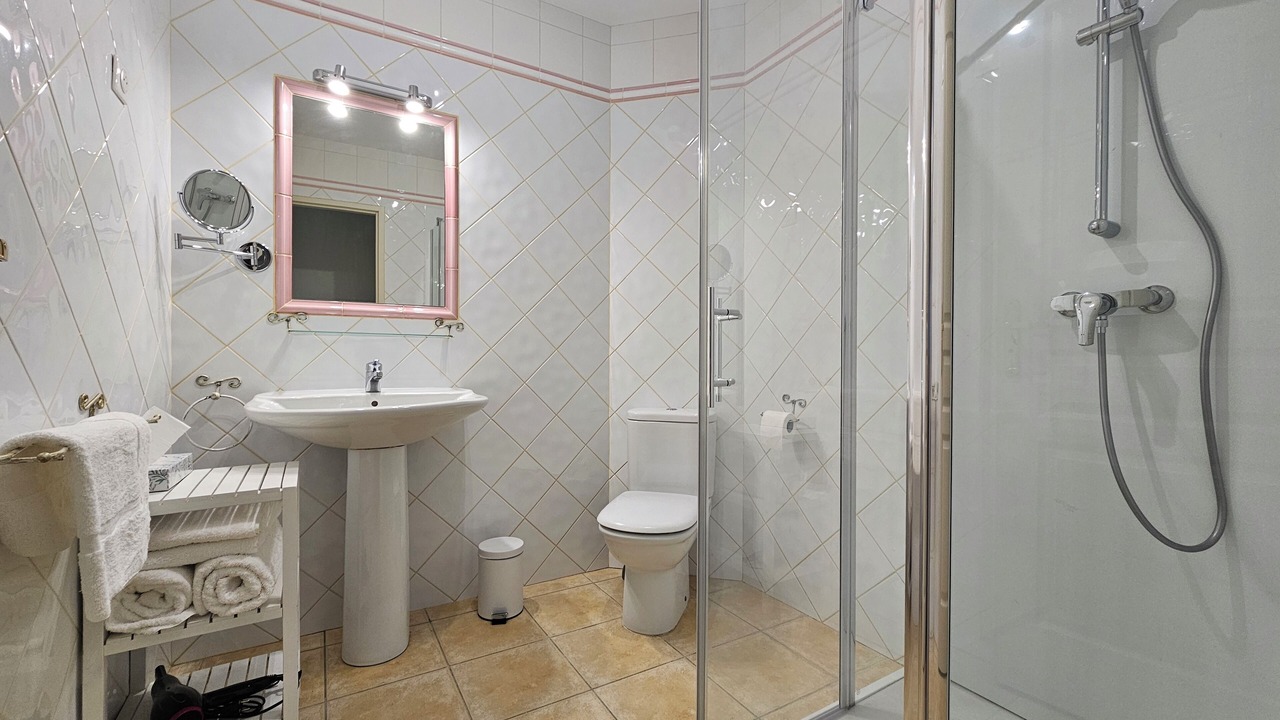 Photo of Bathroom in La Garde-Adhemar
