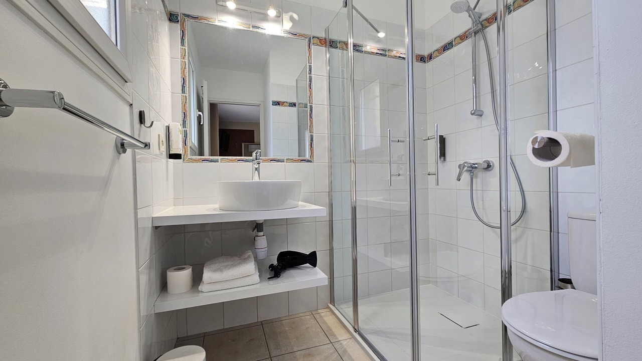 Photo of Bathroom in La Garde-Adhemar