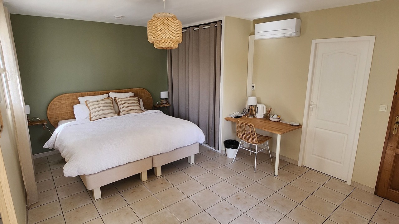 Photo of Bedroom in La Garde-Adhemar