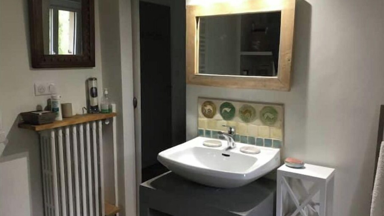 Photo of Bathroom in Limoux