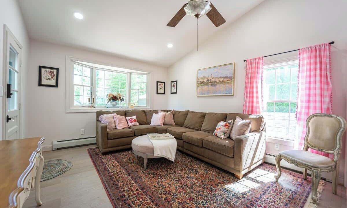 Photo of Livingroom in Mayo