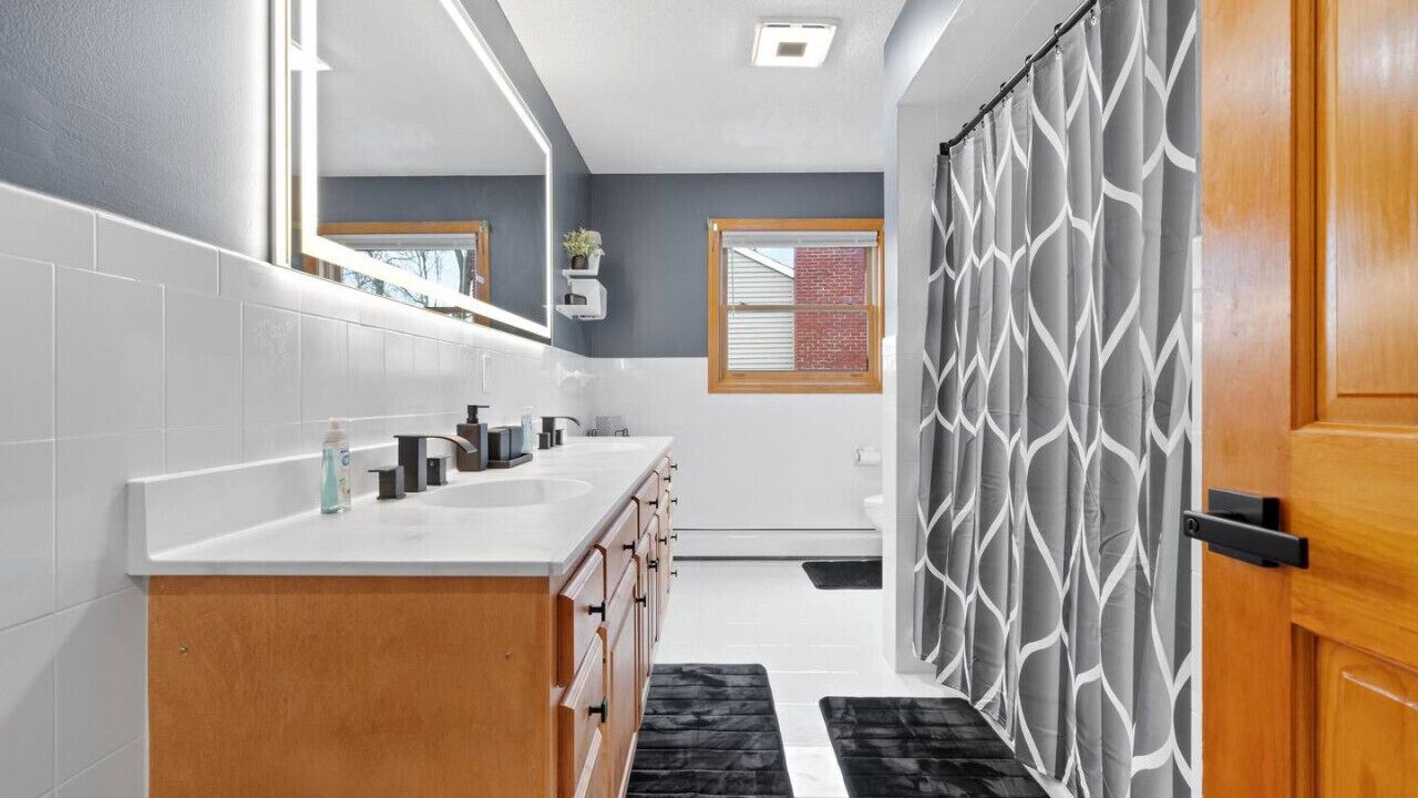 Photo of Bathroom in Middletown