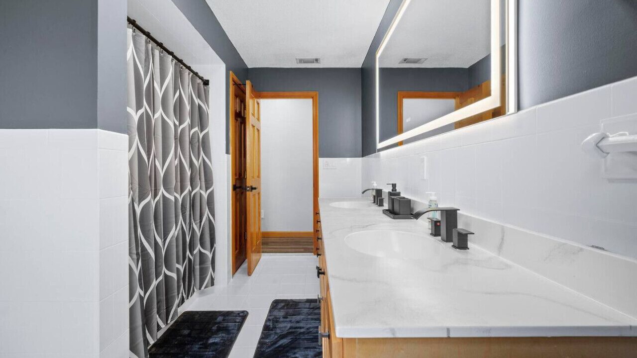 Photo of Bathroom in Middletown