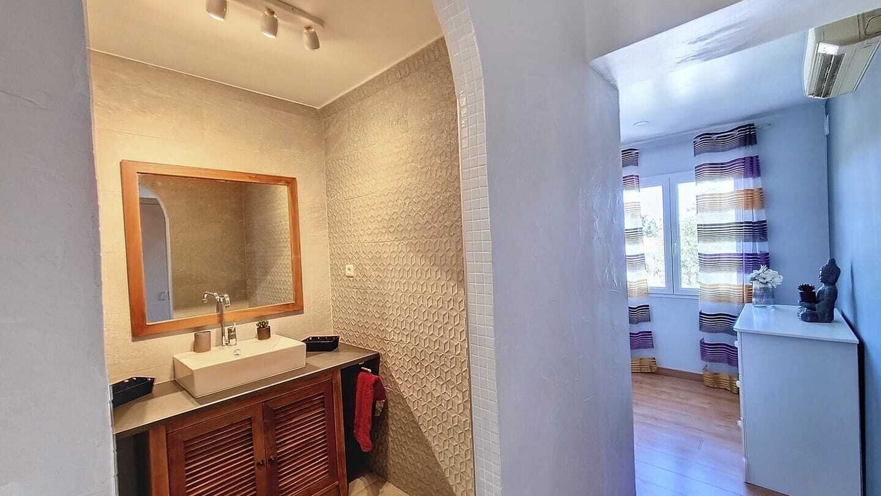 Photo of Bathroom in Elne