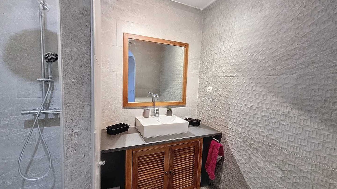 Photo of Bathroom in Elne