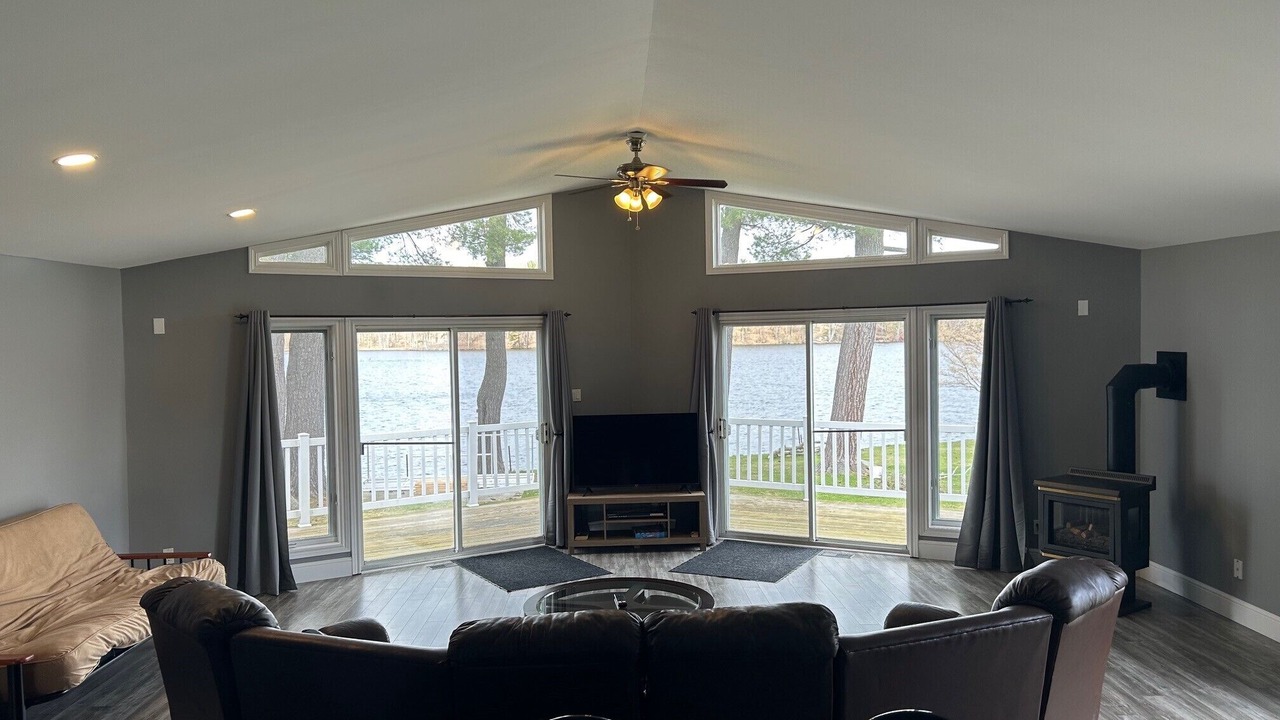 Photo of Livingroom in Addison