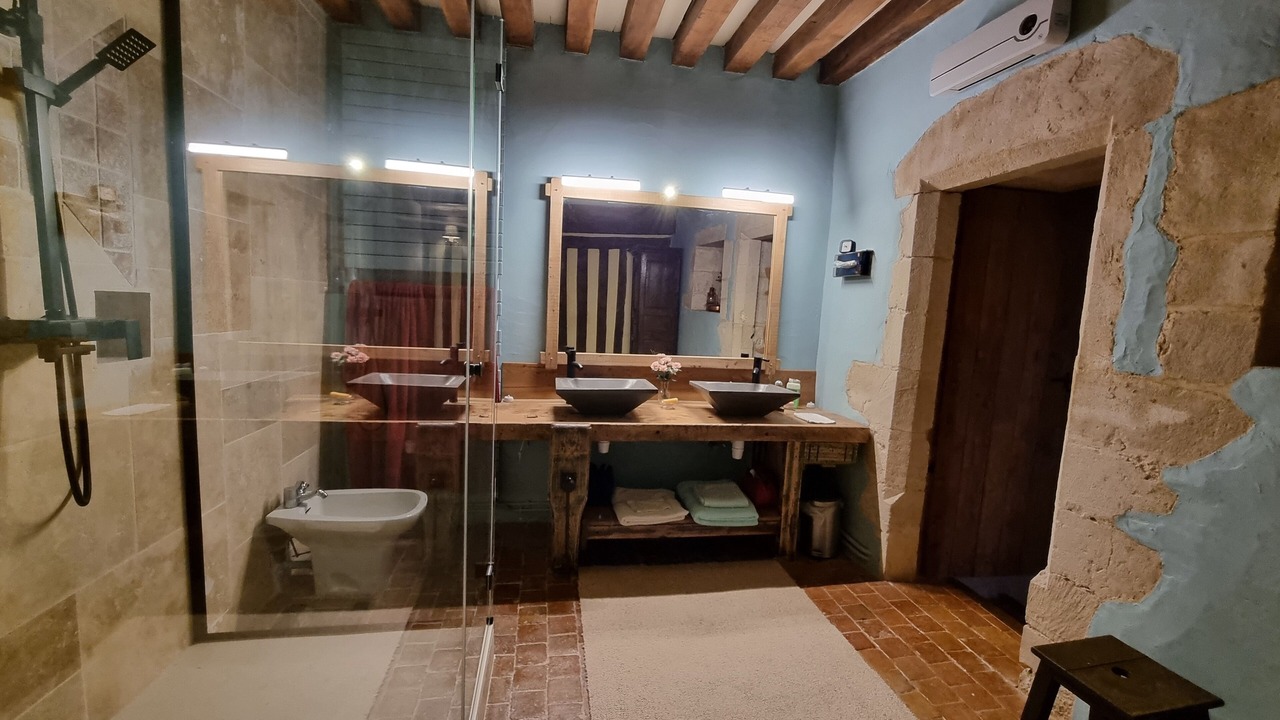 Photo of Bathroom in Panon
