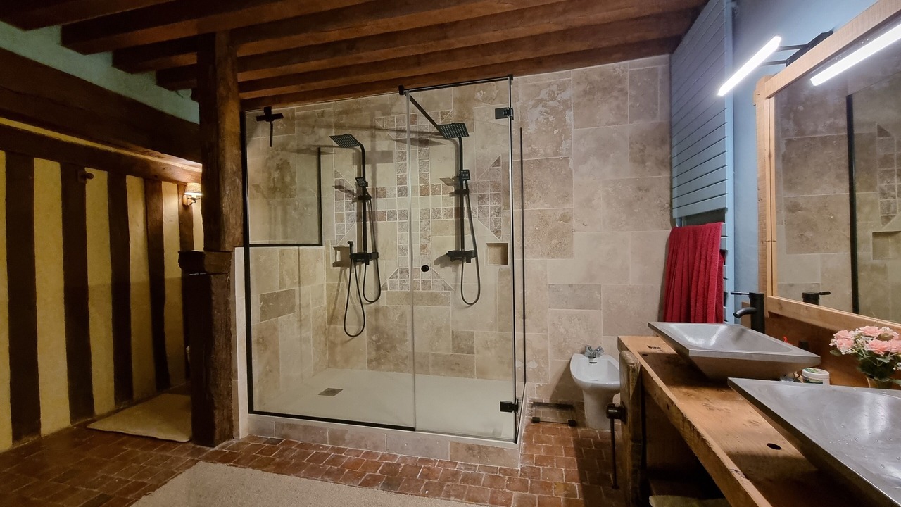 Photo of Bathroom in Panon
