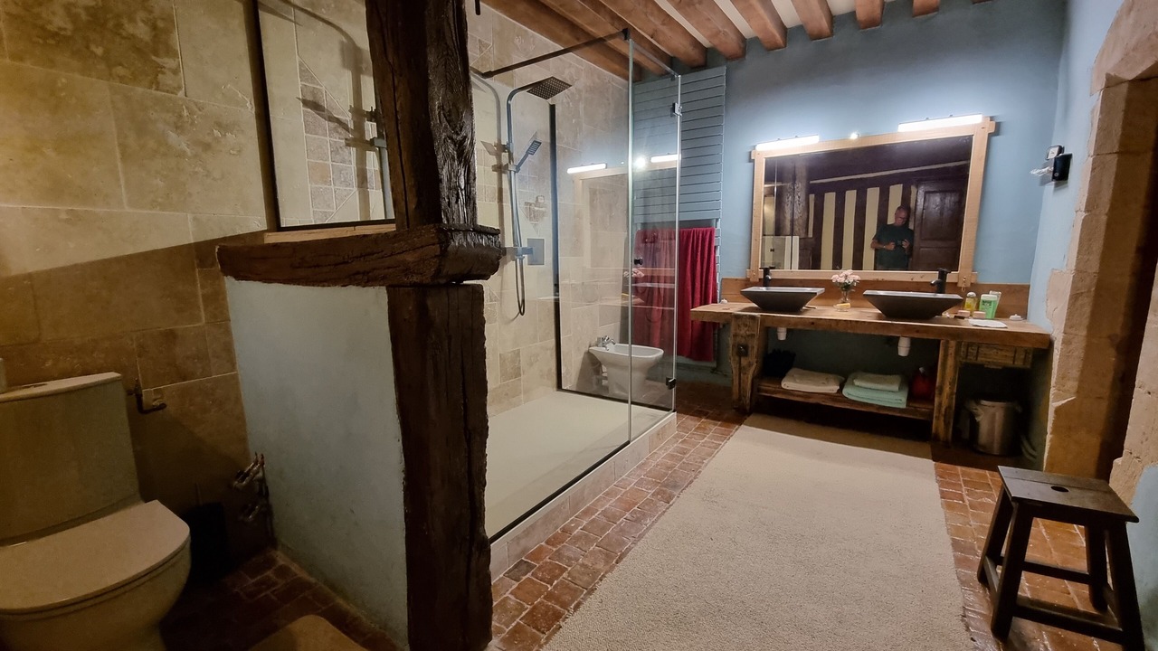 Photo of Bathroom in Panon