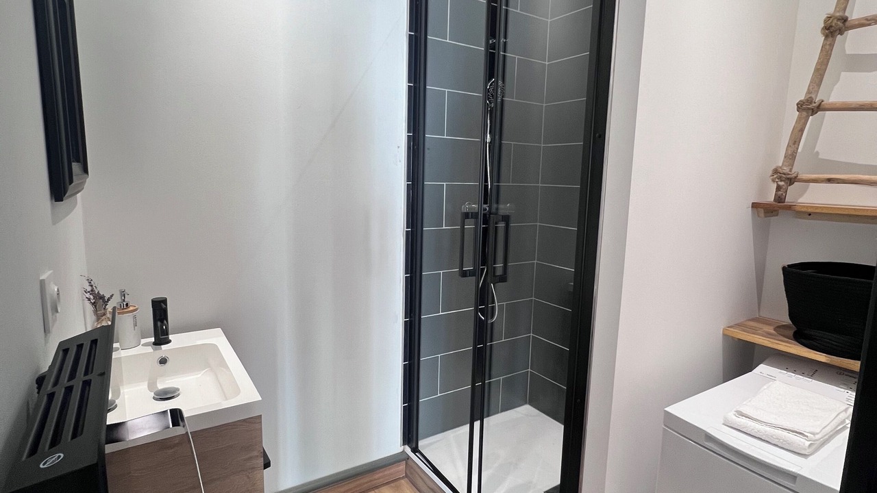 Photo of Bathroom in Milly-sur-Therain