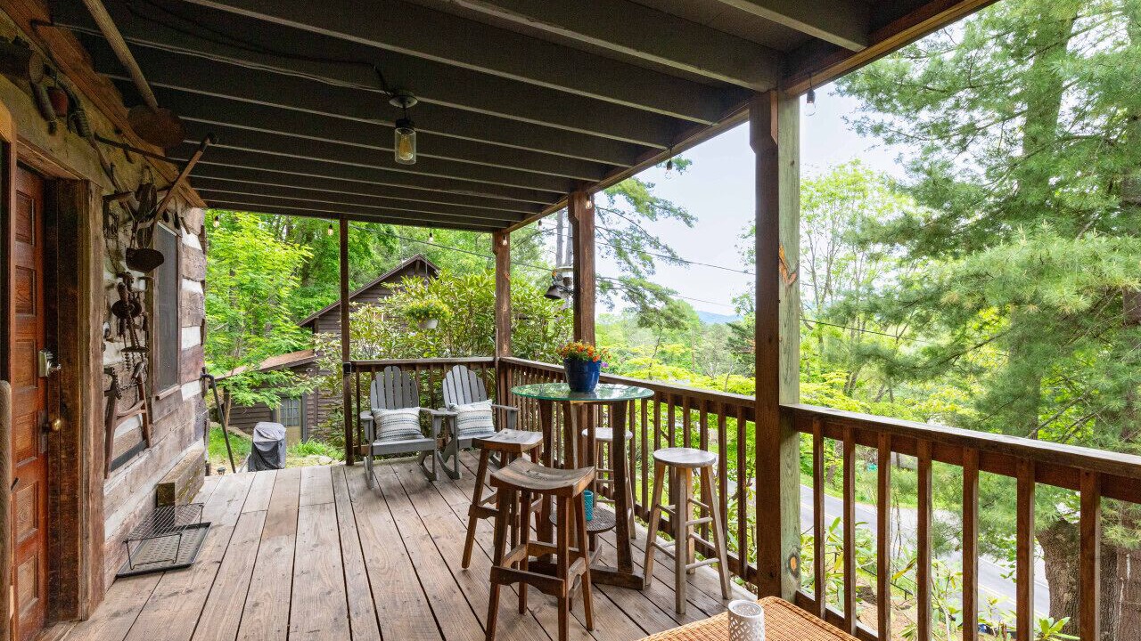 Photo of Patio Balcony in Lake Junaluska