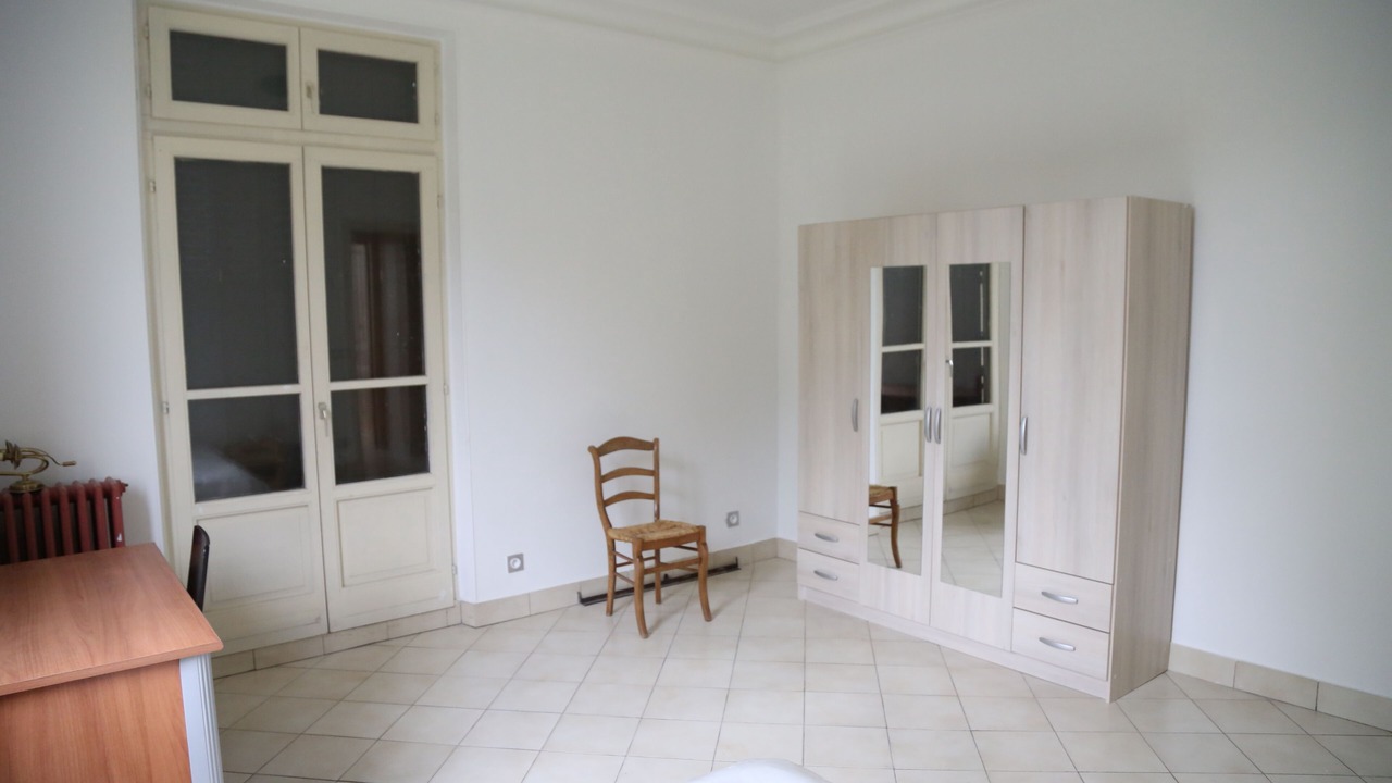 Photo of Bedroom in Villeneuve-Saint-Georges