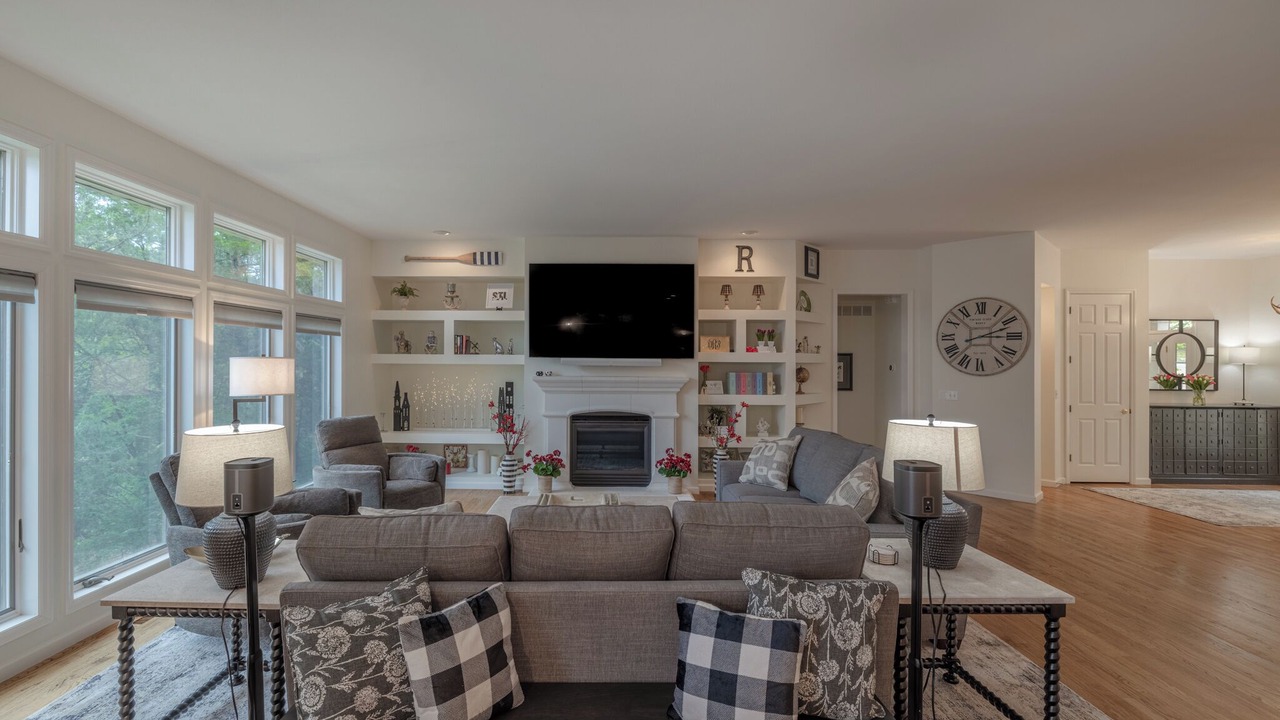Photo of Livingroom in Innsbrook
