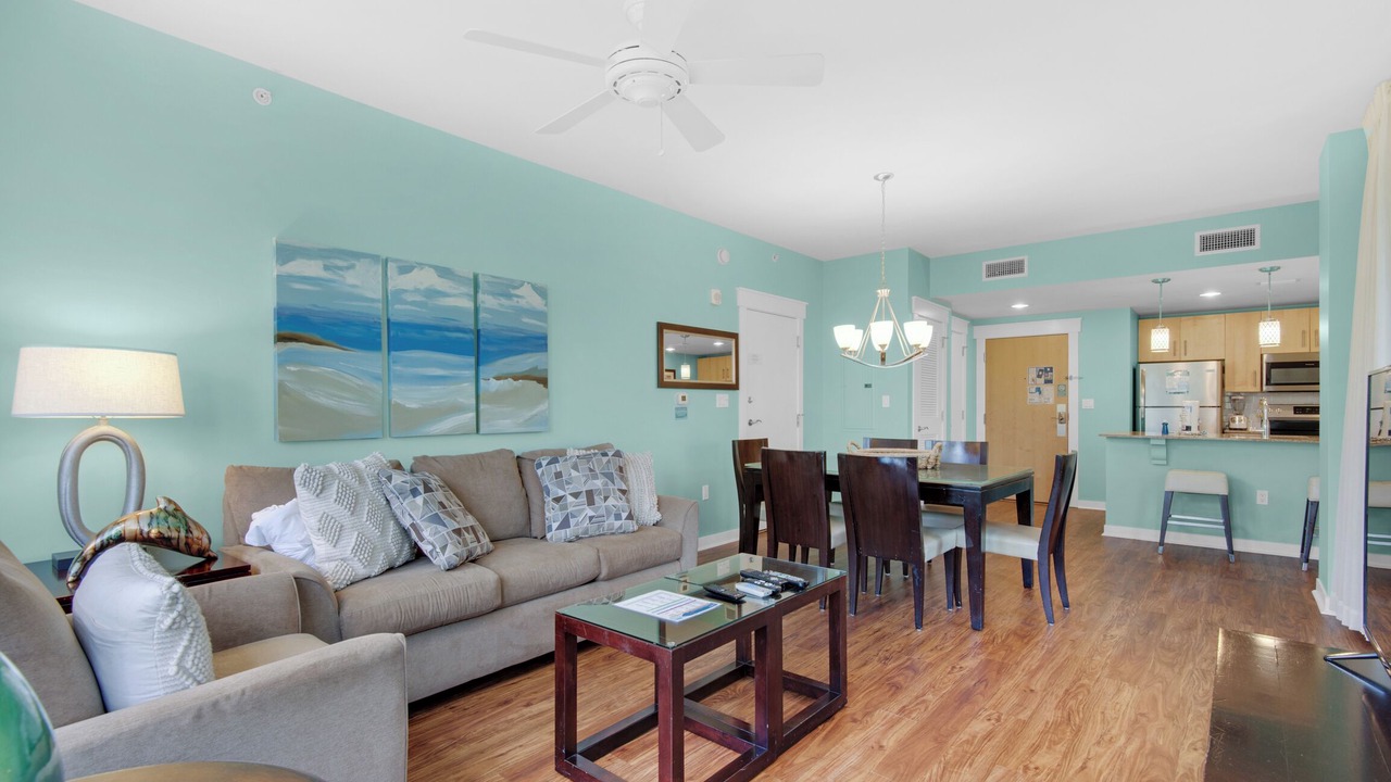 Photo of Livingroom in Baytowne Wharf