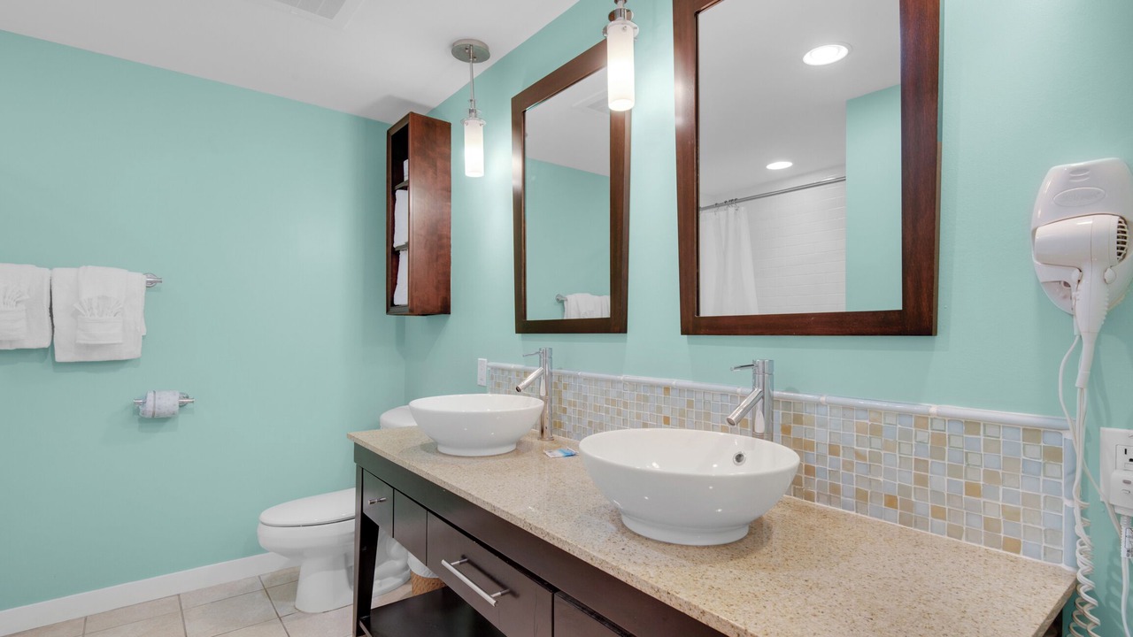 Photo of Bathroom in Baytowne Wharf
