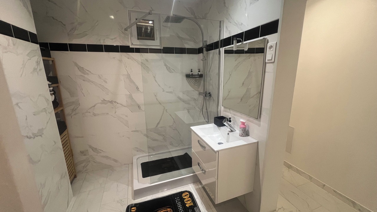 Photo of Bathroom in Bleneau
